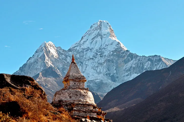 himalayas-ama-dablam-templo